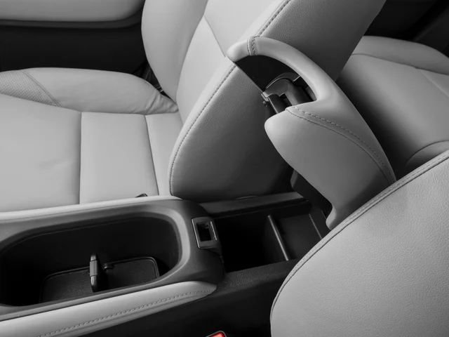 Used 2016 Silver Honda EX-L image 15