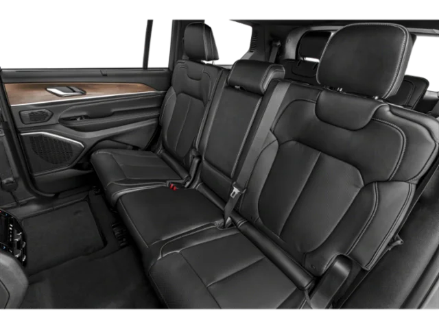 Used 2023 Baltic Gray Metallic Clearcoat Jeep Overland image 10