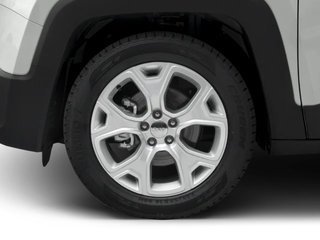 Used 2016 Silver Jeep Limited image 8