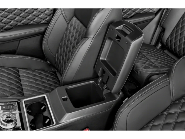 Used 2023  Mitsubishi SEL Black Edition image 17