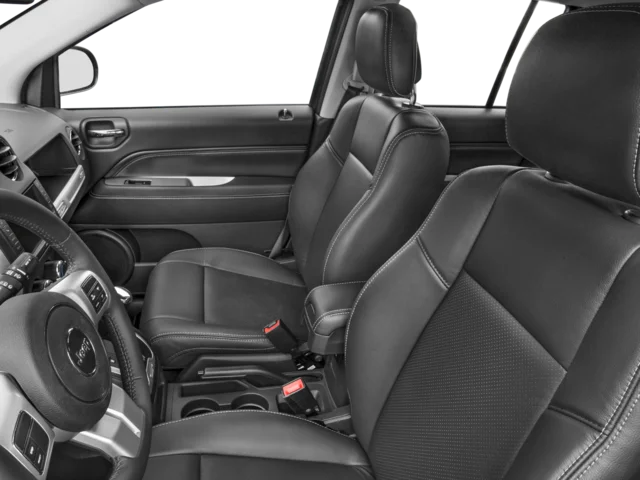 Used 2016 White Jeep Latitude image 6