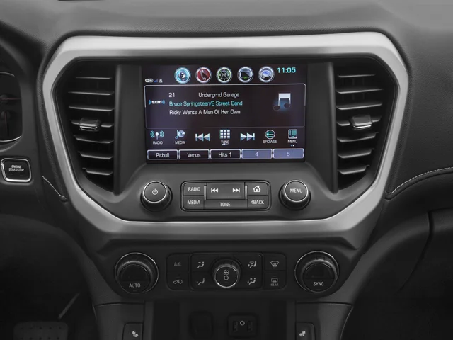 Used 2017 Silver GMC Denali image 7