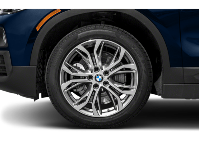 Used 2018 Blue Metallic BMW xDrive28i image 16