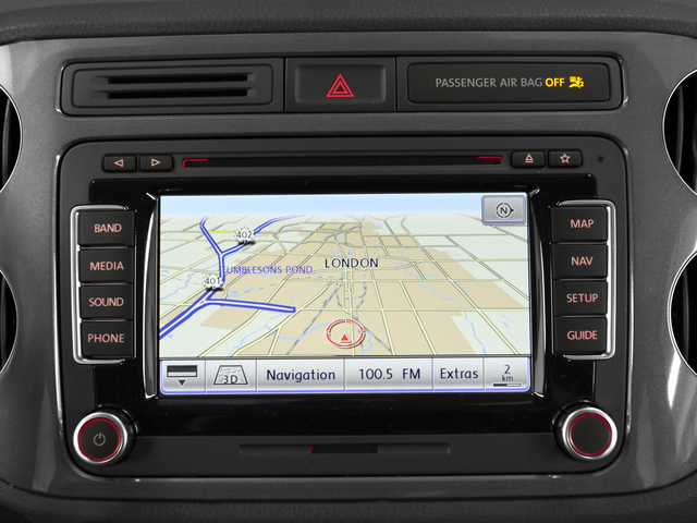 Used 2016 Black Volkswagen SE image 19