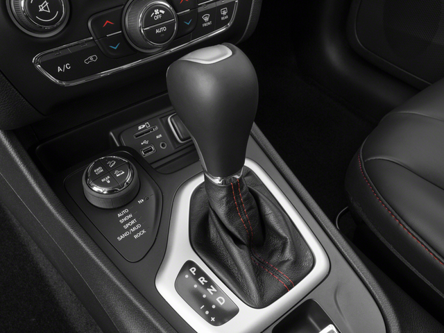 Used 2016 White Jeep Trailhawk image 8