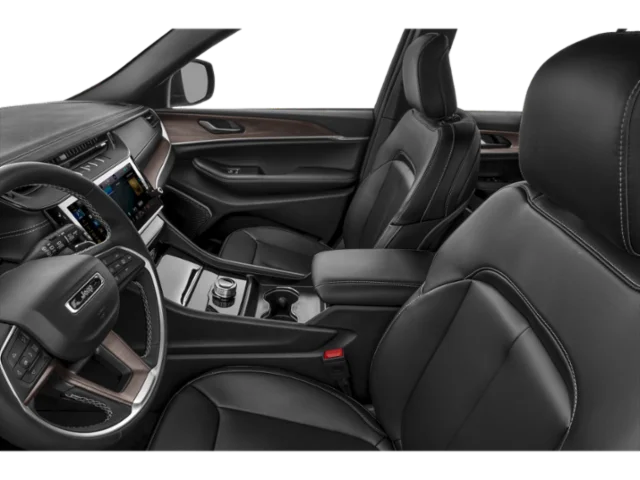 New 2026 Bright White Clear-Coat Exterior Paint Jeep Laredo image 15