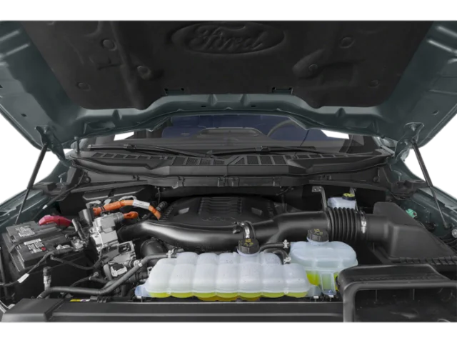 Used 2022 White Ford Limited image 9