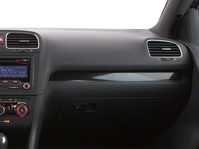 Used 2010  Volkswagen Base image 18