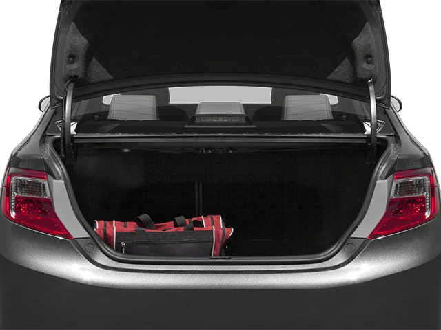 Used 2013 Red Toyota XLE image 10