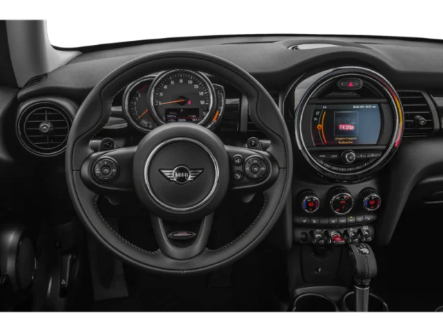 Used 2019 Green MINI Signature image 5