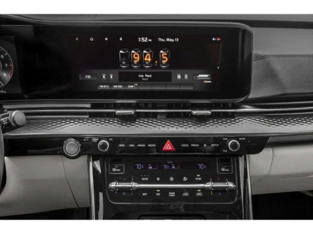 Used 2023 Snow White Pearl Kia SX Prestige image 7