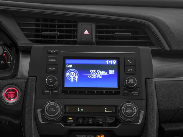 Used 2017 Lunar Silver Metallic Honda LX-P image 7