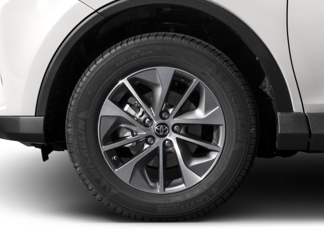 Used 2017 Silver Sky Metallic Toyota XLE image 9