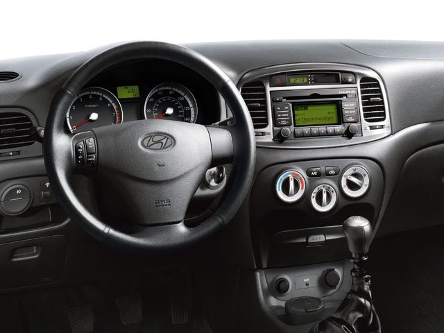 Used 2009 Platinum Silver Hyundai Auto GLS image 4