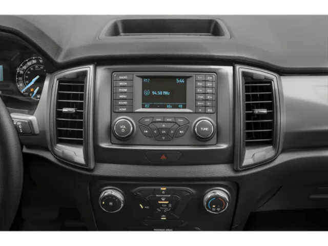 Used 2022  Ford XL image 10