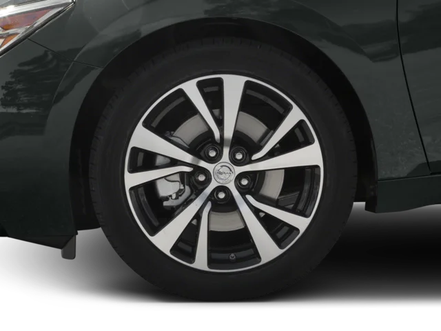 Used 2017 Pearl White Nissan 3.5 S image 8