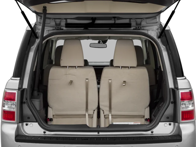 Used 2016 Oxford White Ford SEL image 10