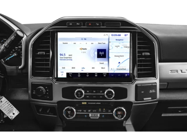 Used 2022 Silver Metallic Ford Lariat image 7
