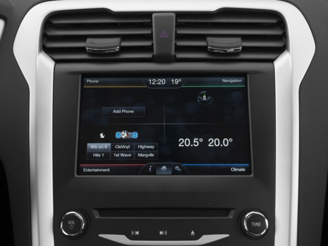 Used 2016 Blue Ford SE image 17