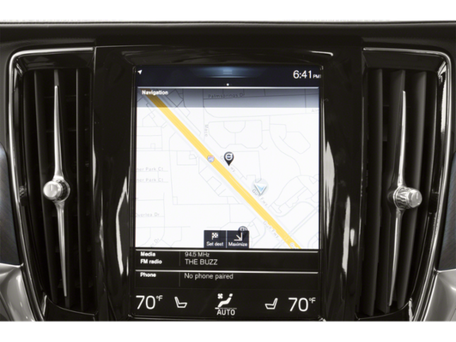 Used 2018 Silver Volvo T5 Momentum image 16