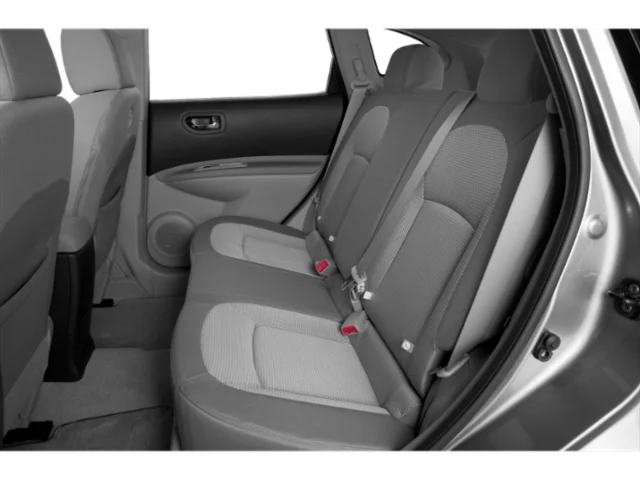 Used 2015 Red Nissan S image 12