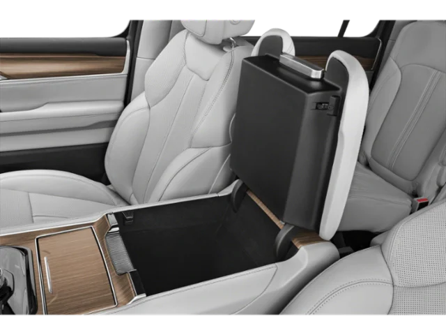 Used 2025 White Jeep Series II image 18