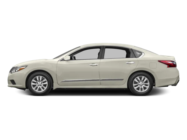 Used 2016 White Nissan 2.5 S image 7