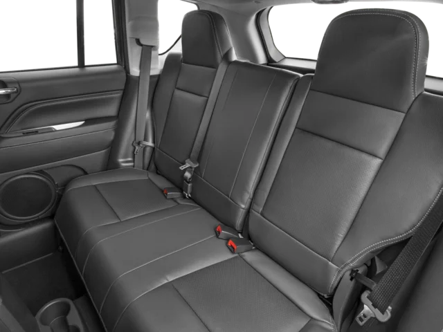 Used 2016 White Jeep Latitude image 11