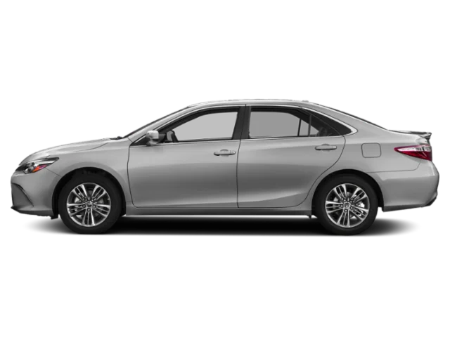 Used 2015 Silver Toyota XSE image 3