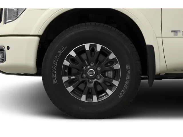 Used 2018 Brilliant Silver Nissan PRO-4X image 8