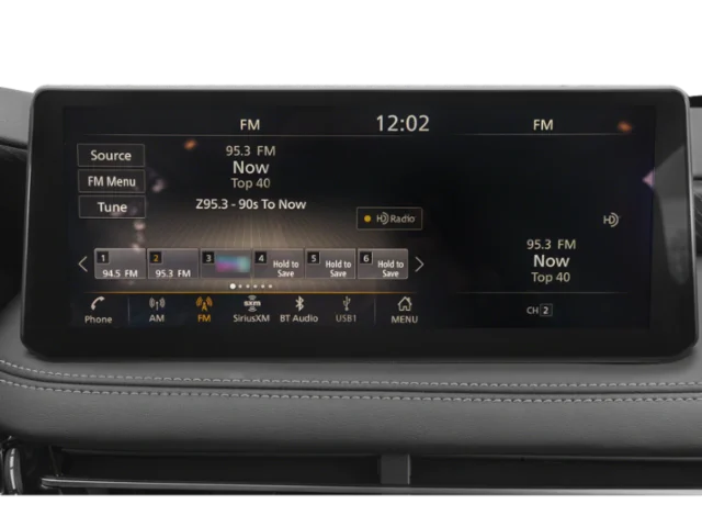 Used 2025 White INFINITI Sensory image 7