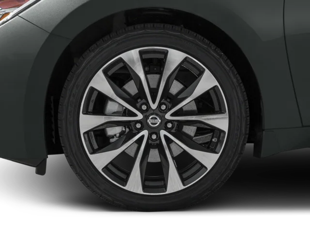 Used 2017 Super Black Nissan SV image 9
