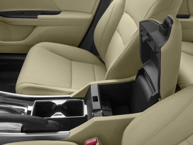 Used 2016 Silver Honda Touring image 12