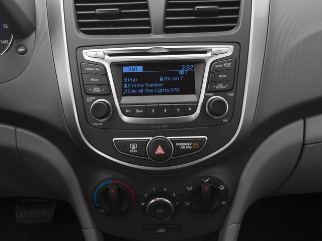 Used 2017 White Hyundai SE image 7
