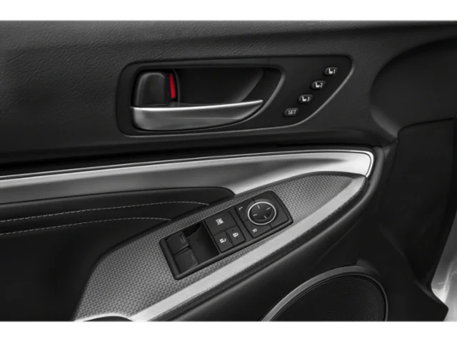 Used 2015 Black Lexus  image 17