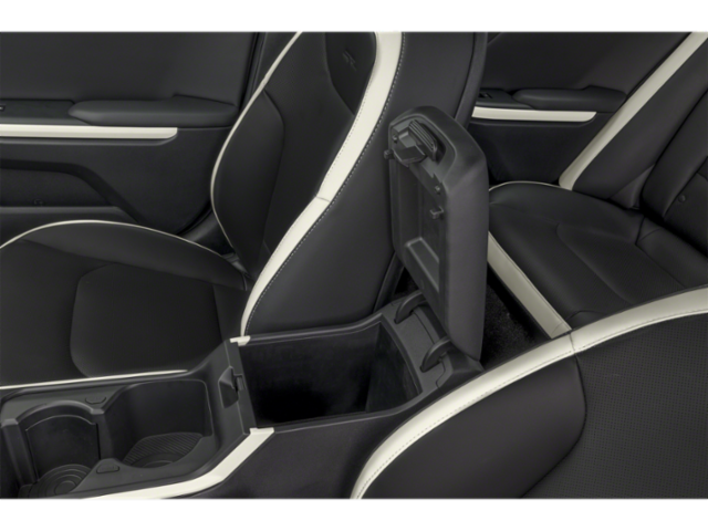 2025 Kia K4 GT-Line Turbo - Photo 11