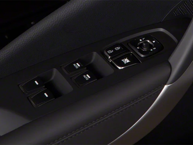Used 2013 Smoke Gray Metallic Hyundai Base image 22