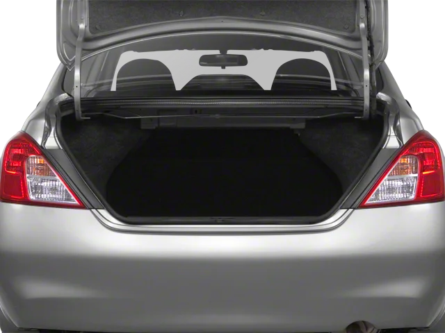 Used 2013 White Nissan 1.6 SV image 10