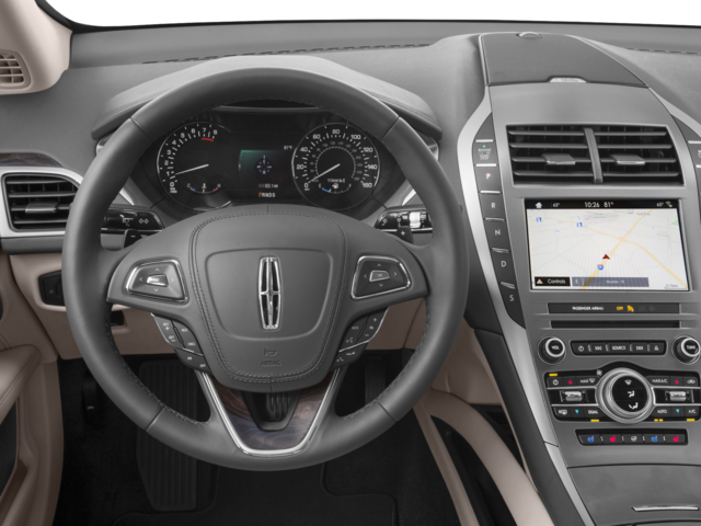 Used 2017 White Lincoln Select image 4