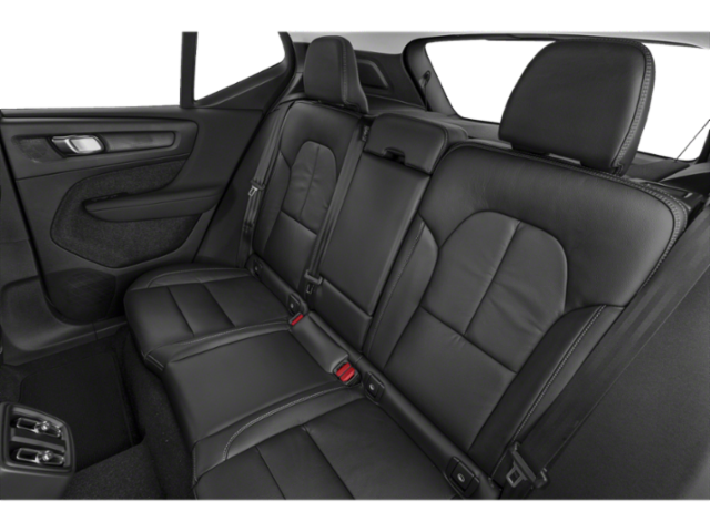 Used 2023 White Volvo B5 Plus Dark Theme image 10