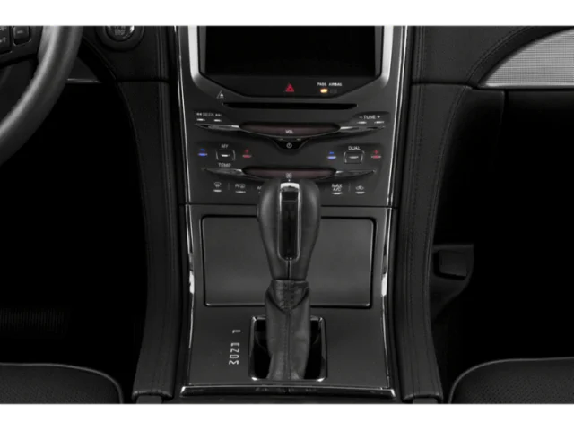 Used 2015 Pearl White Lincoln base image 8