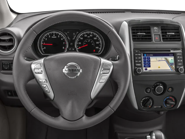 Used 2016 Blue Nissan 1.6 SL image 4