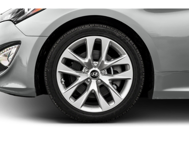 Used 2015  Hyundai 3.8 image 13