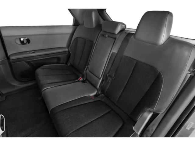 Used 2022  Hyundai SE image 13