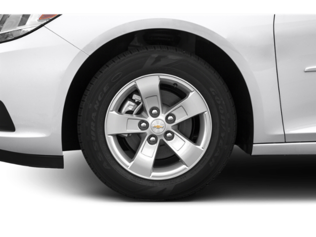 Used 2015 Champagne Silver Metallic Chevrolet LS image 9