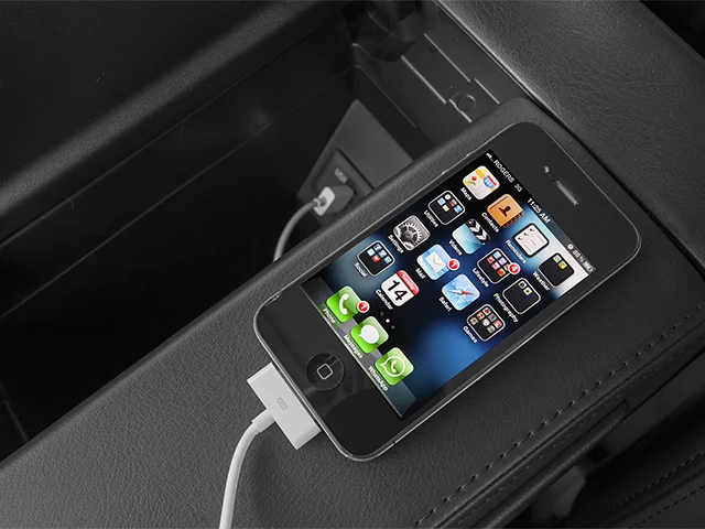 Used 2014 White Mazda Touring image 13