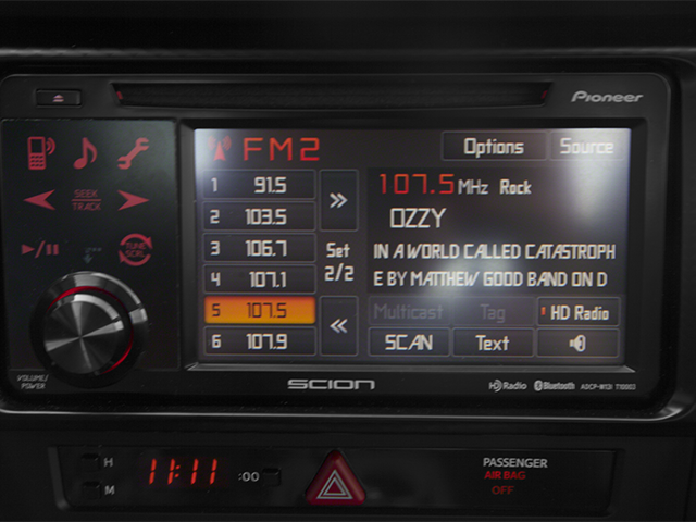 Used 2013 Asphalt Scion Base image 8