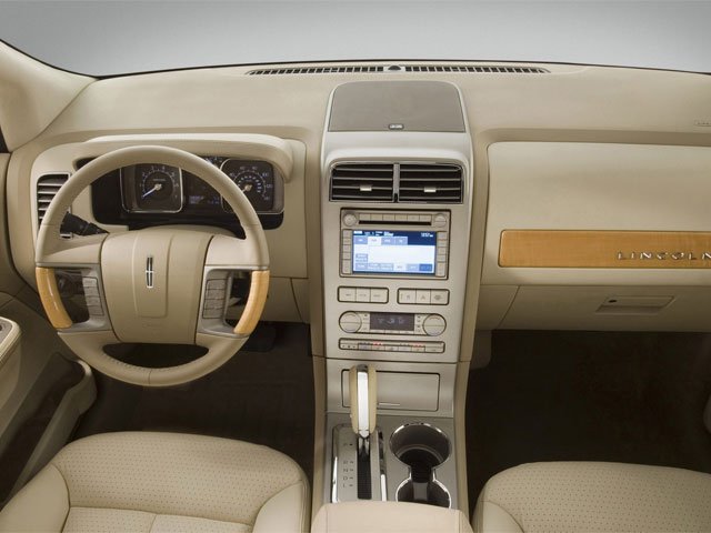 Used 2010 Black Lincoln Base image 3