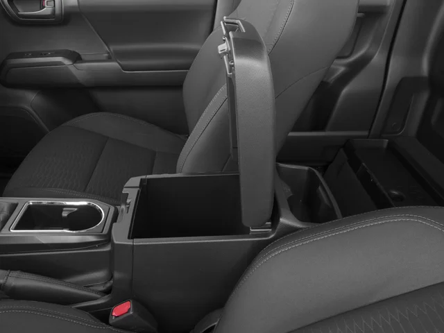 Used 2016 Red Toyota SR image 17