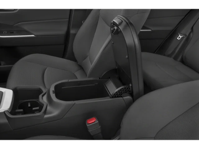 2025 Toyota RAV4 LE - Photo 11